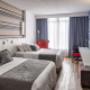 2 Double Beds