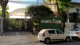Plante uma flor Fachada
