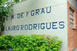 Escola Municipal Lauro Rodrigues