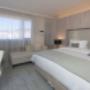 Business Class-Queen Bed