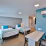 2 Twin Beds