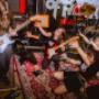 Aprenda a tocar ao vivo com outras pessoas na School of Rock São José dos Campos!