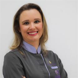 Dra Ana Paula Emmendörfer Pereira