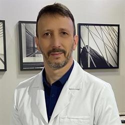 Dr ÁUREO ZIMMERMANN - Cirurgião Geral e do Aparelho Digestivo