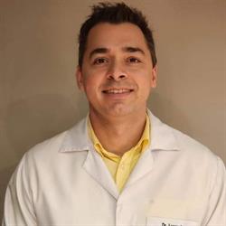 Dr. Lucas Xavier da Luz, Cirurgia da Coluna Vertebral, Escoliose