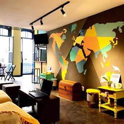 Por el Mundo Hostel