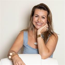 Dra. Camille Rocha Risegato - Ginecologista e Obstetra - Reprodução Humana