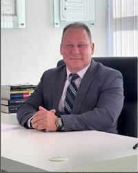 Dr. Cláudio Almada