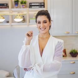 Dra. Ingrid Telles Dermatologista em Vitória