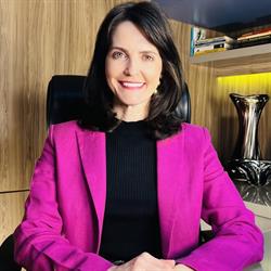 Dra. Thaís França de Araújo