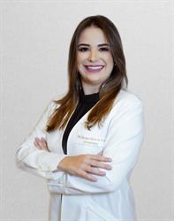 Dra. Monique Naves