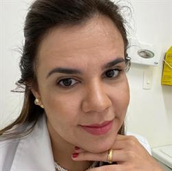 Dra Carolina Amorim