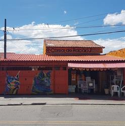 Casa de Ração J