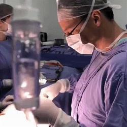 Dr. Felipe Ruschel - Cirurgião Plástico
