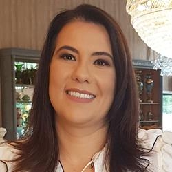 Dra. Juliana Sander Suguita, Cirurgiã Vascular