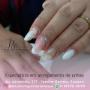 Alongamento de unhas em fibra de vidro