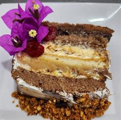L C B Confeitaria