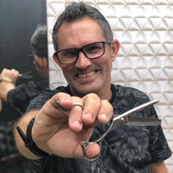 Studio Kaka Escola E Salao De Cabeleireiro