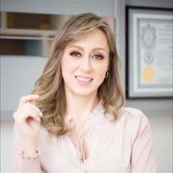 Dra. Nayara Cioffi Batagini - Cirurgia Vascular e Endovascular