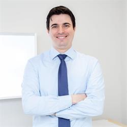 Dr. Luiz Gustavo Moreira - Médico da Dor