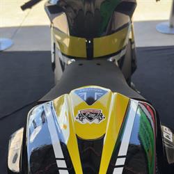 Center Moto