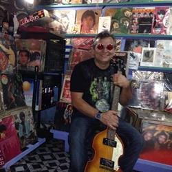 Bar The Beatles e Bar The Beatles Yellow Submarine
