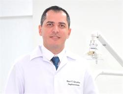 Davi Cunha- Implantes e Estética Oral