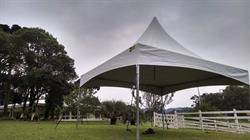 Tendas Compostela Locação de estruturas temporárias para eventos.