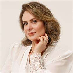 Dra. Daniela Gobbato - Dermatologista