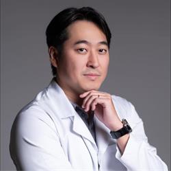 Dr. Roberto Yano