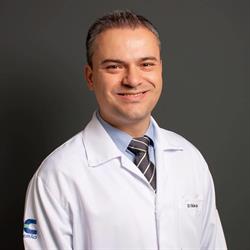 Dr. Vinicius Zolezi - Cirurgião Plástico