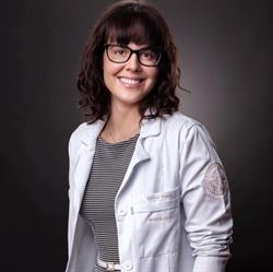 Dra Carina França - Neurologista especialista em Parkinson