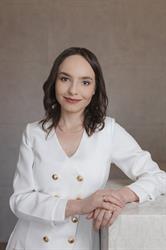 Dra Leticia Cezar Araujo