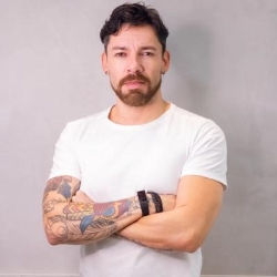 Rogério Pontes Terapeuta Capilar em Niterói - Especialista em embelezamento consciente