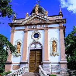 Igreja Sagrado Coração de Jesus - Rua Padre João Batista Reus,1133
