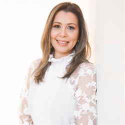 Dra. Rosana Neves