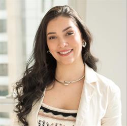 Laura Araujo - Advogada
