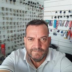 Chaveiro Almeida - Chaves e Abertura de Carros e Portas - Plantão 24 horas