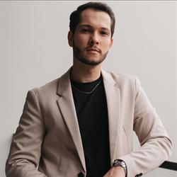 Dr. Gustavo Mazzaro