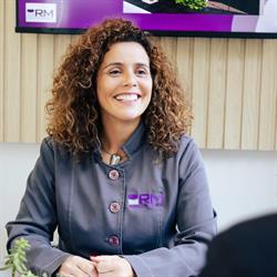 Dra Renata Mendes - dentista