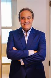 Dr Carlos Colette