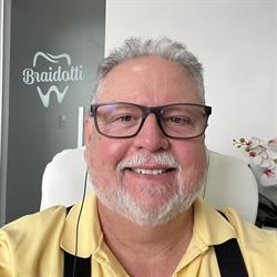 Wilton Braidotti - Dentista