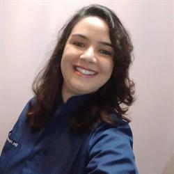 Dra. Fernanda Neves Souza - Cirurgiã Dentista