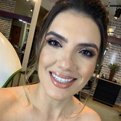 Dra Layla Zago
