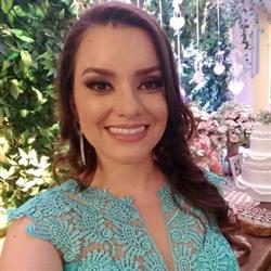 Dra. Alessandra Silva Biomédica Esteta