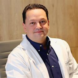 Dr. Leonardo Nery