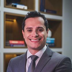 Dr. Leonardo Padilha Cirurgião Plástico