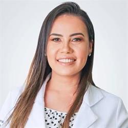 Dra Nayara Maeda