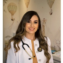 Dra Nanda Ramos  Pediatra
