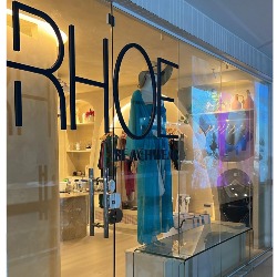 RHOE Beachwear